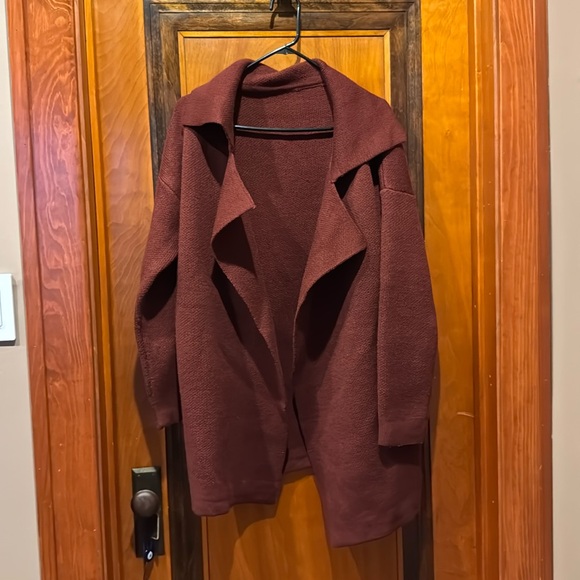 Cardigan with Pockets: Maroon Color. - Picture 1 of 5